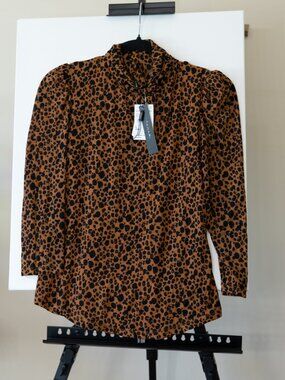 Tahari Leopard Print Long Sleeve Mesh Top Size Small NWT